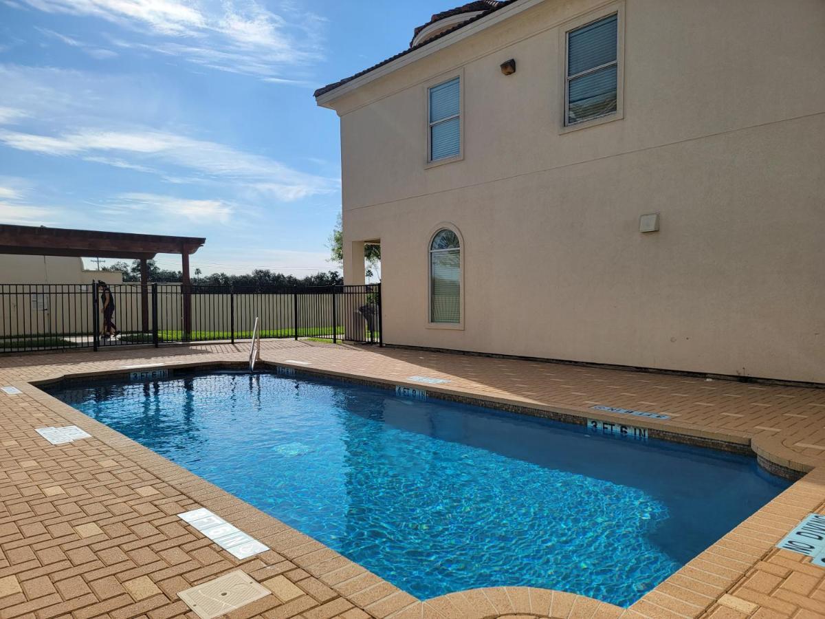 Modern, Private, Smart 4 Bedroom Condo In Desirable Location In Mcallen With Pool! المظهر الخارجي الصورة